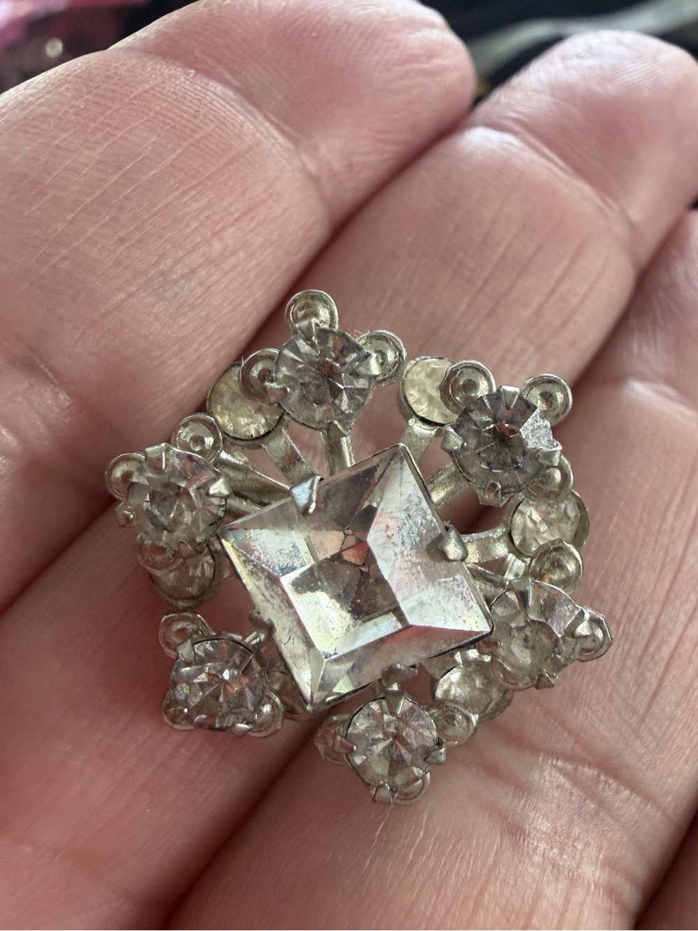Vintage Clear Crystal Cluster Mimi-Brooch - Silver Toned